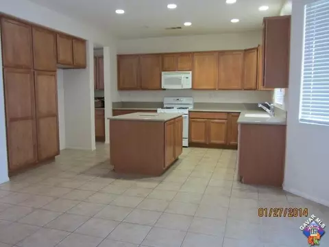 3327 Ashton Pl, Lancaster, CA 93536 photo 7
