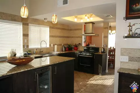 3833 Castala Dr, Palmdale, CA 93550 photo 8