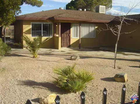 417 Avenue R7 E, Palmdale, CA 93550 photo 1