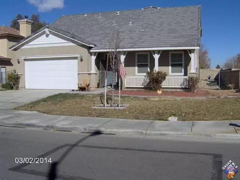 2311 Cypress St, Lancaster, CA 93535 photo 2