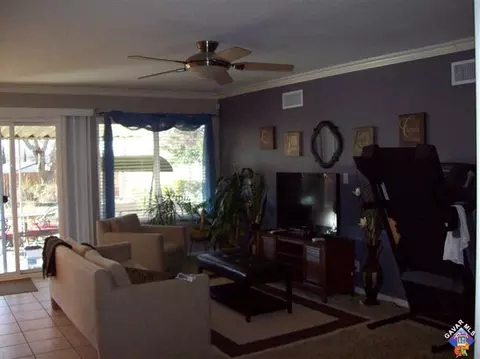 44105 Sancroft Ave, Lancaster, CA 93535 photo 9