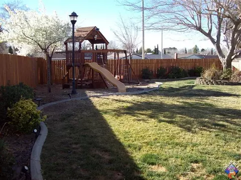 44105 Sancroft Ave, Lancaster, CA 93535 photo 16