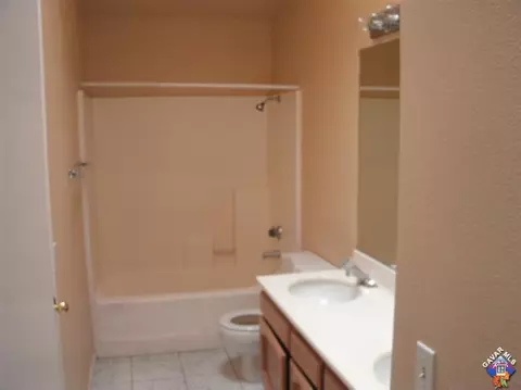 611 E Ivesbrook St, Lancaster, CA 93535 photo 11