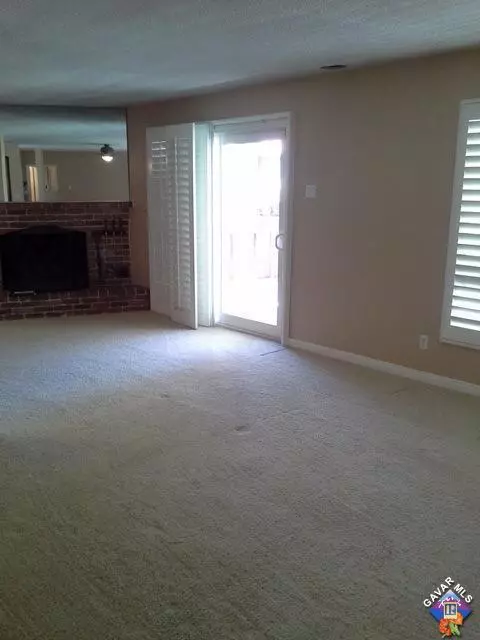 44320 Calston Ave, Lancaster, CA 93535 photo 3