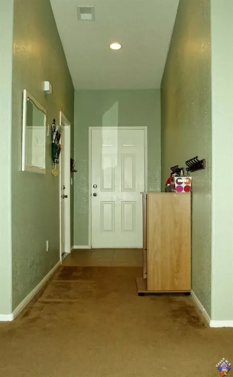 2748 Encina Ave, Mojave, CA 93501 photo 5
