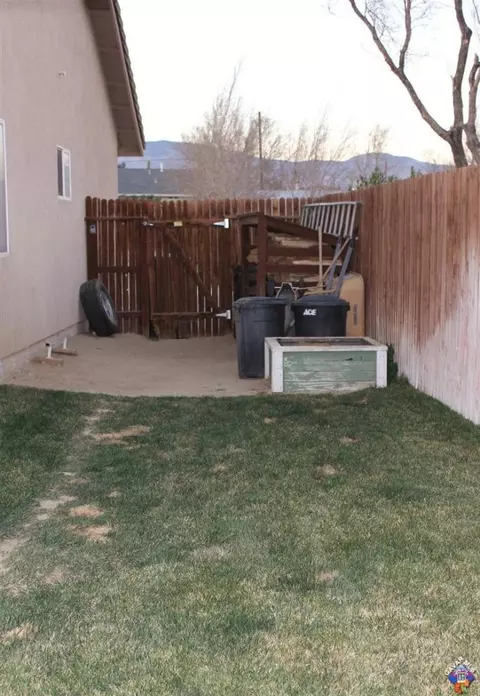 2748 Encina Ave, Mojave, CA 93501 photo 20