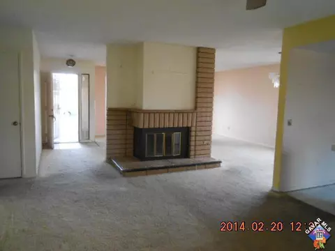 37244 27th St, Palmdale, CA 93550 photo 2