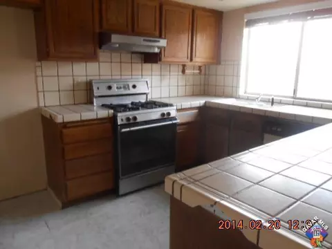 37244 27th St, Palmdale, CA 93550 photo 3