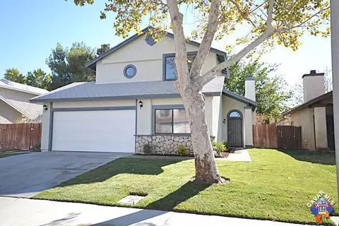 552 Jenner St E, Lancaster, CA 93535 photo 1