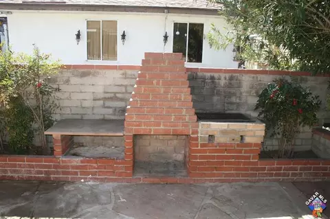 45503 Elm Ave, Lancaster, CA 93534 photo 2