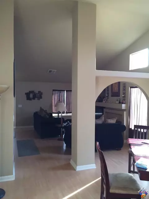 2106 Bend Ave, Lancaster, CA 93535 photo 5