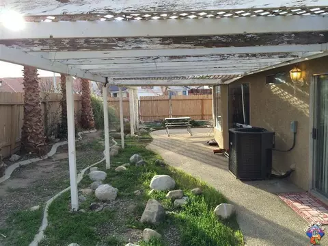 2106 Bend Ave, Lancaster, CA 93535 photo 25