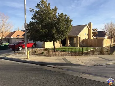 2106 Bend Ave, Lancaster, CA 93535 photo 1