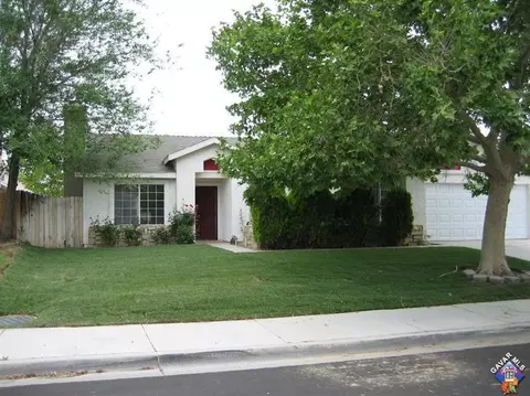 37341 Starcrest St, Palmdale, CA 93550 photo 1