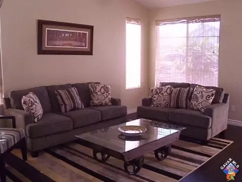 38536 37th St, Palmdale, CA 93550 photo 3