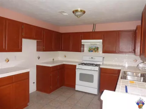 1524 Avenue R4 E, Palmdale, CA 93550 photo 3