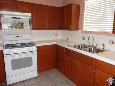 1524 Avenue R4 E, Palmdale, CA 93550 photo 4