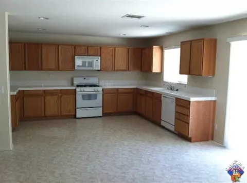 43315 Flag St, Lancaster, CA 93536 photo 6