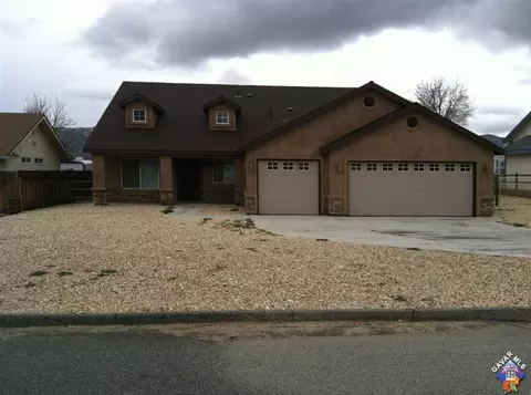 27561 Goldrush Ct, Tehachapi, CA 93561 photo 1