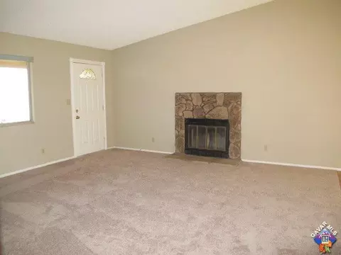 5709 Smoke Tree Rd, Phelan, CA 92371 photo 7