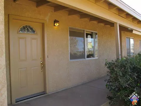 5709 Smoke Tree Rd, Phelan, CA 92371 photo 5