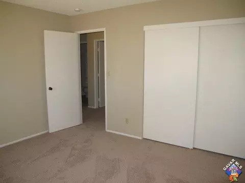 5709 Smoke Tree Rd, Phelan, CA 92371 photo 19
