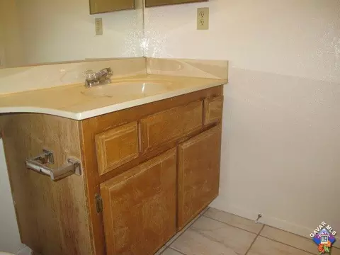 5709 Smoke Tree Rd, Phelan, CA 92371 photo 14
