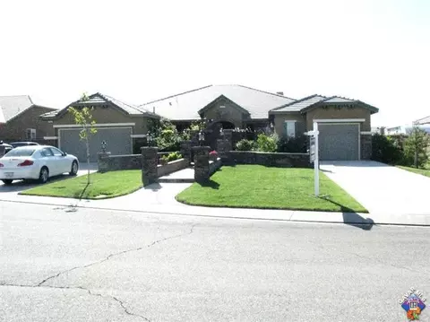 42513 Yew St, Lancaster, CA 93536 photo 1