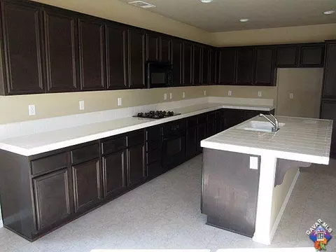 7022 Lyric Ave, Lancaster, CA 93536 photo 9