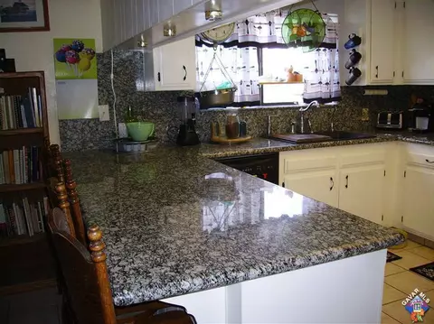 42946 Sachs Dr, Lancaster, CA 93536 photo 5