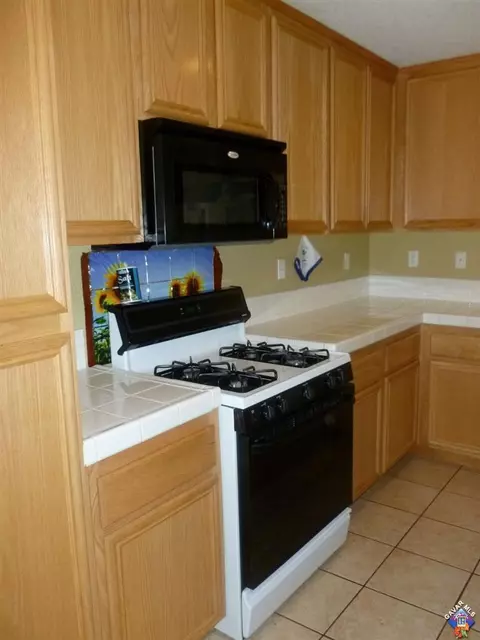45343 Robinson Dr, Lancaster, CA 93535 photo 11