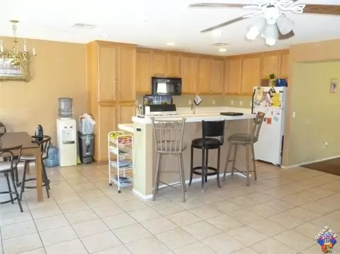 45343 Robinson Dr, Lancaster, CA 93535 photo 7