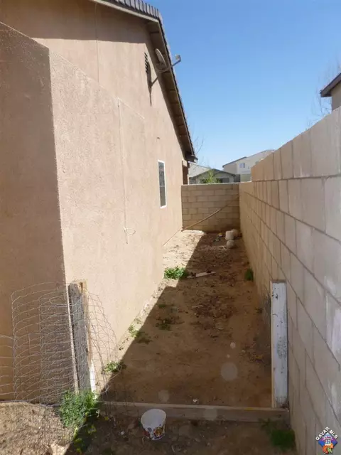 45343 Robinson Dr, Lancaster, CA 93535 photo 29