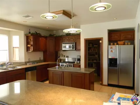 42415 W 26th St, Lancaster, CA 93536 photo 7