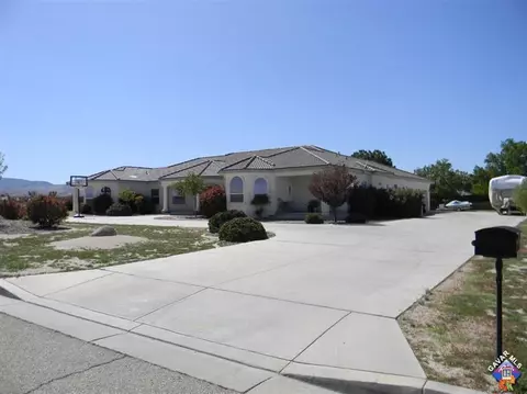 42415 W 26th St, Lancaster, CA 93536 photo 2