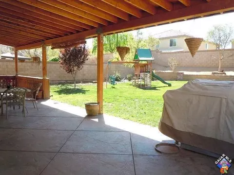 42131 Tropez Dr, Lancaster, CA 93536 photo 20