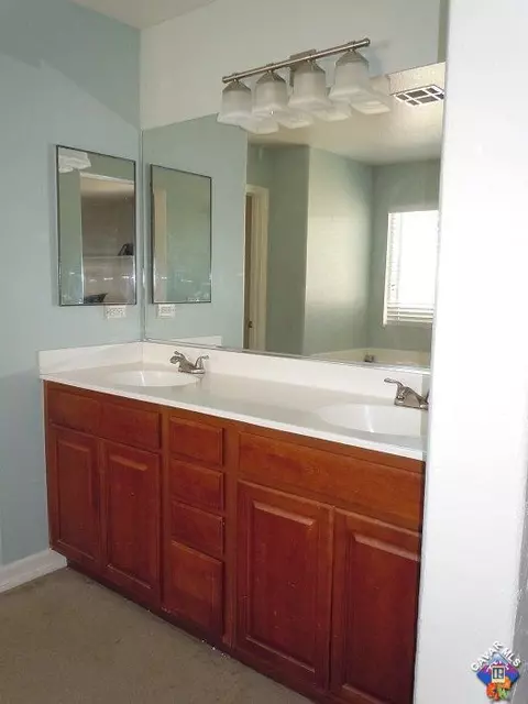 42131 Tropez Dr, Lancaster, CA 93536 photo 19