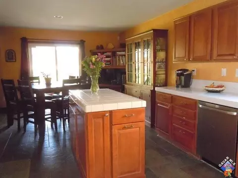 42131 Tropez Dr, Lancaster, CA 93536 photo 11