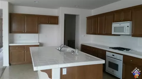 6801 Evans St, Palmdale, CA 93552 photo 8