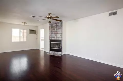 44744 Rodin Ave, Lancaster, CA 93535 photo 2