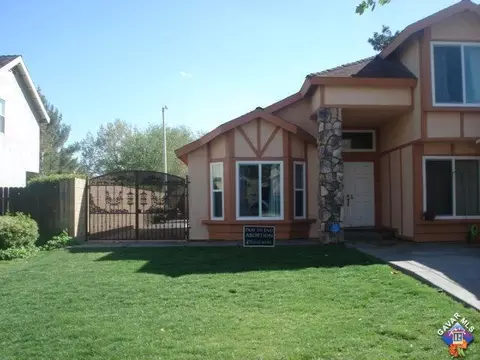 1610 Bluebell St, Lancaster, CA 93535 photo 2