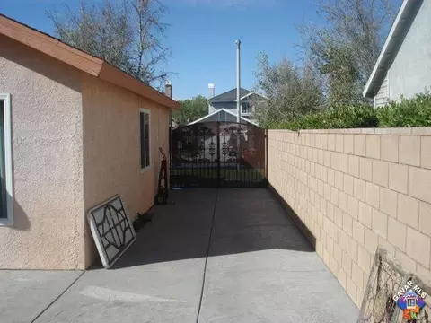 1610 Bluebell St, Lancaster, CA 93535 photo 7