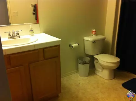3015 E Lingard St, Lancaster, CA 93535 photo 2