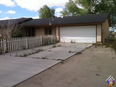 40951 E 166th St, Lancaster, CA 93535 photo 2