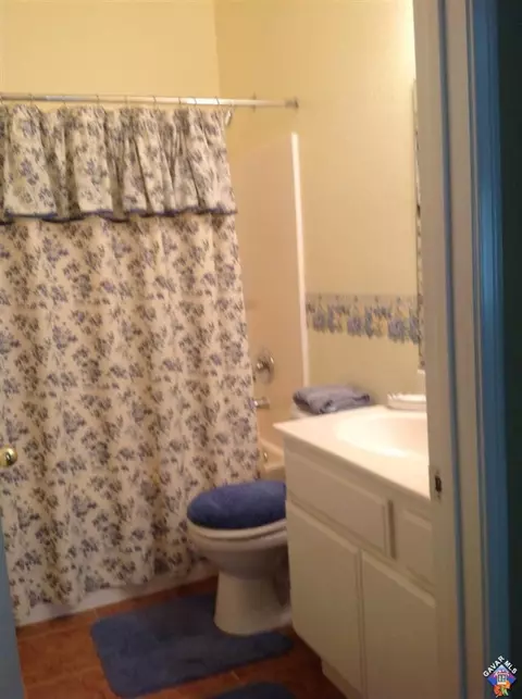 2050 W Hart St, Lancaster, CA 93536 photo 12