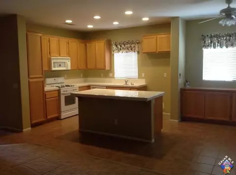 2050 W Hart St, Lancaster, CA 93536 photo 28