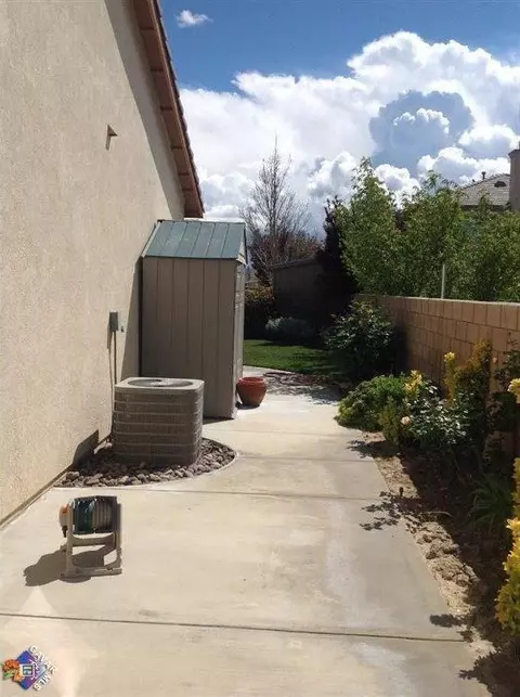 2050 W Hart St, Lancaster, CA 93536 photo 5