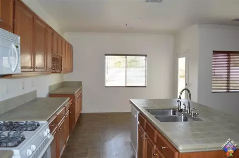 3153 Avenue K2 E, Lancaster, CA 93535 photo 5