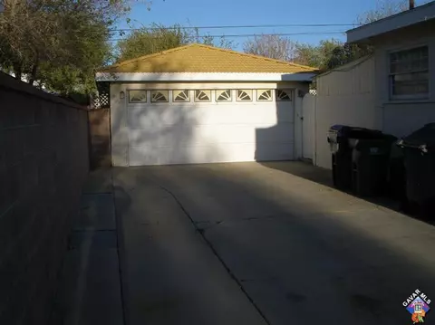 44408 Lowtree Ave W, Lancaster, CA 93534 photo 2