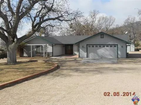 24351 Pueblo Ct, Tehachapi, CA 93561 photo 1